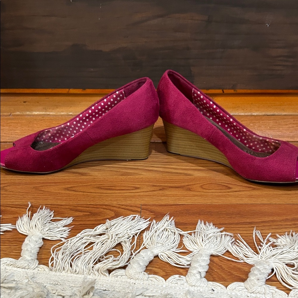 dexflex comfort Raspberry Peep-Toe Wedge Heels - Picture 3 of 8